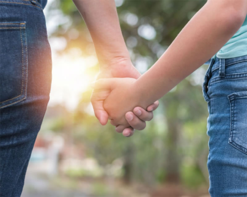 Abren convocatoria pública nacional para adoptar a una adolescente de 16 años