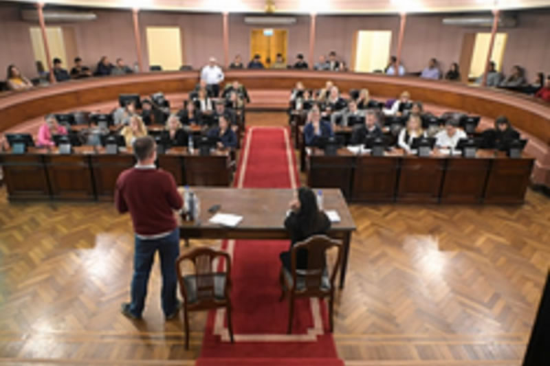 Capacitaron a legisladores y asesores sobre estrategias para el abordaje integral de la problemática del suicidio