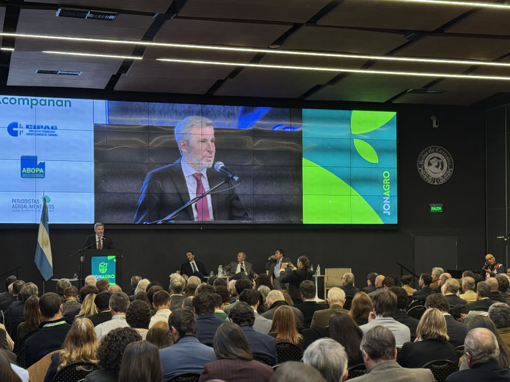 El gobernador impulsa un nuevo pacto fiscal para eliminar las retenciones y otros impuestos al agro