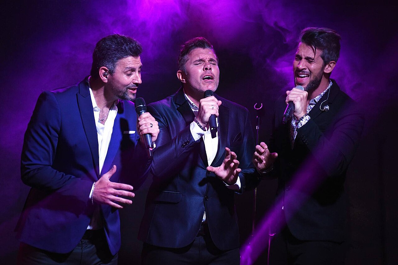 “Las canciones te llevan directo a los recuerdos”: Destino San Javier llega a Concordia con un show íntimo y emotivo en el Odeón