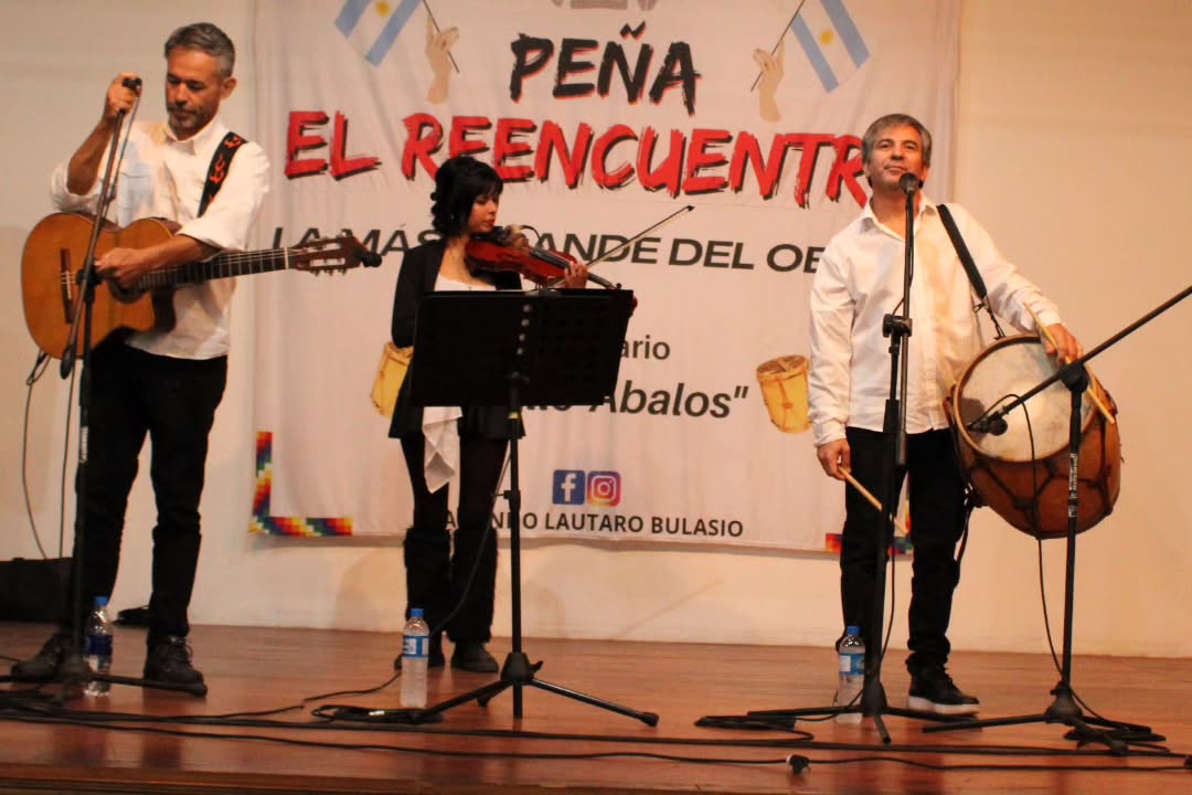 Folklore, patio y guitarreada: vuelve la peña “Reencuentro en el Patio” con música en vivo en Pueblo Viejo