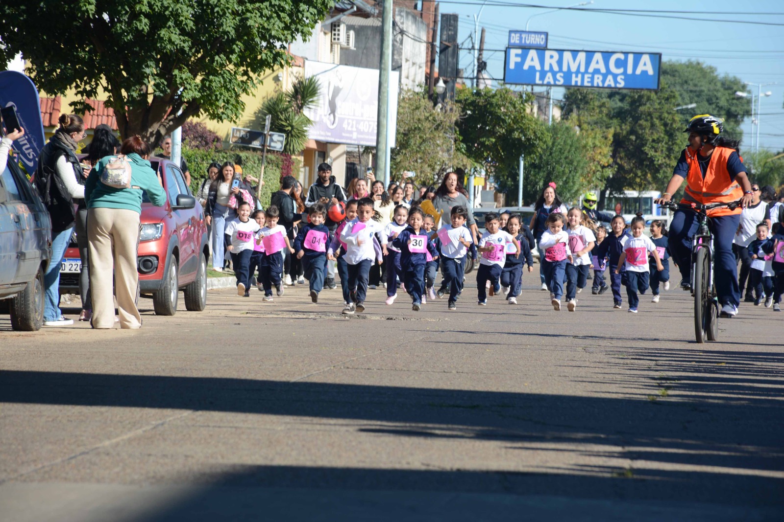 La Escuela N°17 realizó su 2ª Maratón Escolar para promover la actividad física y la salud en toda la comunidad