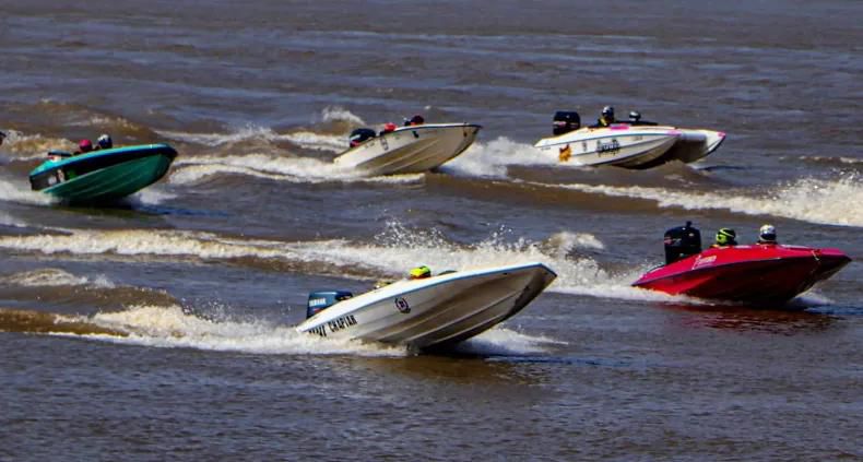 El Raid Náutico de Las Americas desembarca en el Lago de Salto Grande