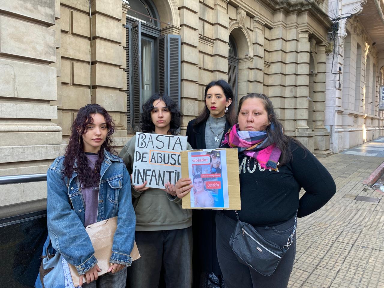 “Perdí mi casa, pero no voy a parar hasta que se haga justicia por mi hija”: el duro relato de Camila, la madre concordiense tras denunciar abuso y amenazas