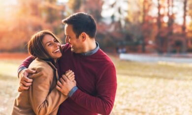 desde-malas-experiencias-a-tener-mas-libertad-los-motivos-de-las-parejas-que-eligen-vivir-en-casas-separadas-foto-adobe-stock-AIBSFNL465GQVAYGHNEJ5NPWCY