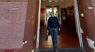diego-en-la-escuela-donde-fue-director-mas-de-10-anos-foto-gentileza-diego-devincenzi-6UO7XXJUPJC5BJ3CO3MYZZPHGI