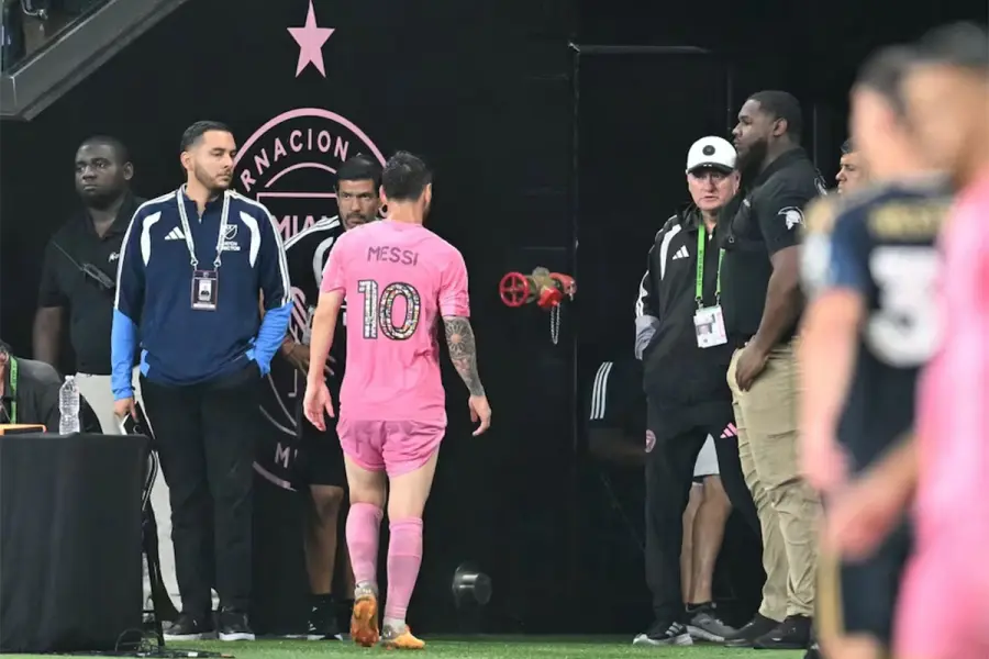 Alarma en la Selección Argentina: Messi salió lesionado en Inter Miami a días del Mundial