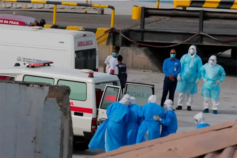 Trasladarán a argentinos del crucero con hantavirus para cumplir cuarentena