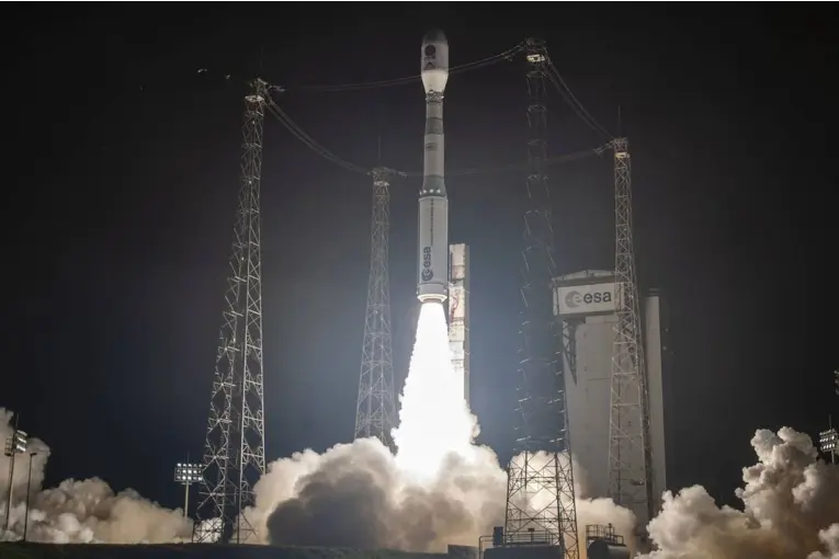 Partió la misión espacial que buscará revelar el “escudo invisible” de la Tierra