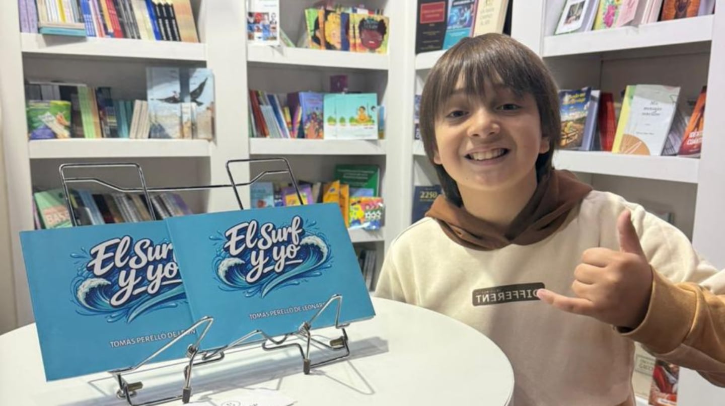 Tiene 10 años, escribió un libro sobre sus vacaciones y cumplió su máximo sueño