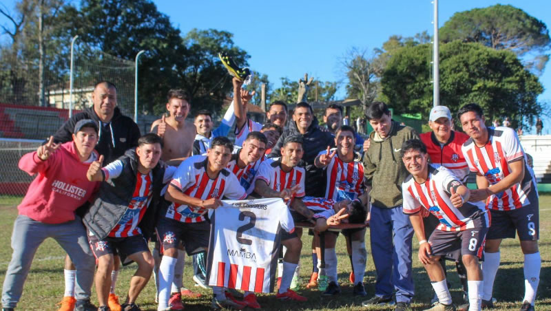 Las Heras y Atlético Charrúas golpearon a los punteros y animan la pelea por el ascenso