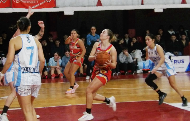 Liga Femenina de Mayores: Rocamora quedó como único líder