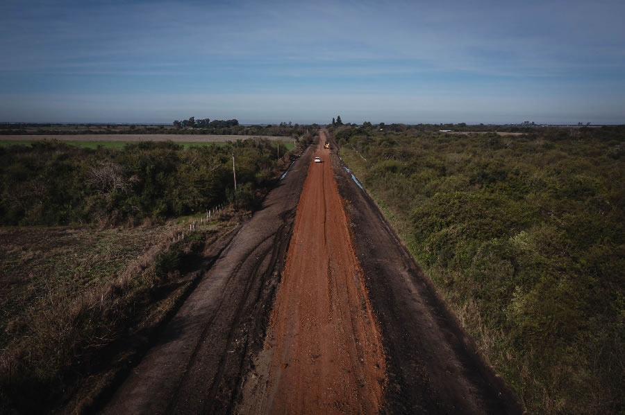 La provincia invierte más de 24.000 millones de pesos en mejora de caminos y maquinaria vial