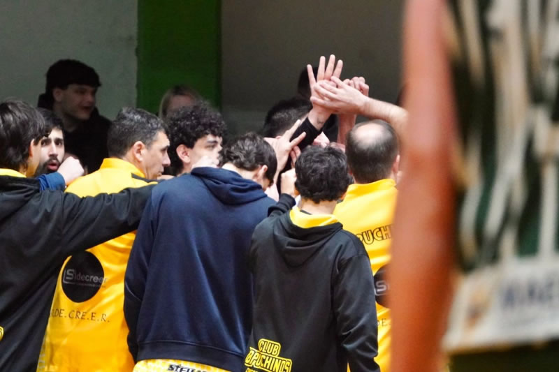 Capuchinos eliminó a Estudiantes y es finalista del Campeonato Asociativo de Primera