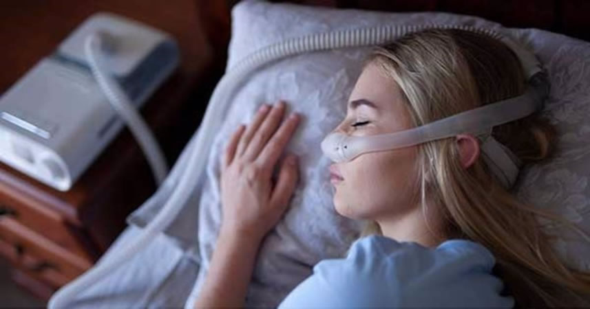 Las mujeres sufren más de apnea del sueño que los hombres, según un estudio