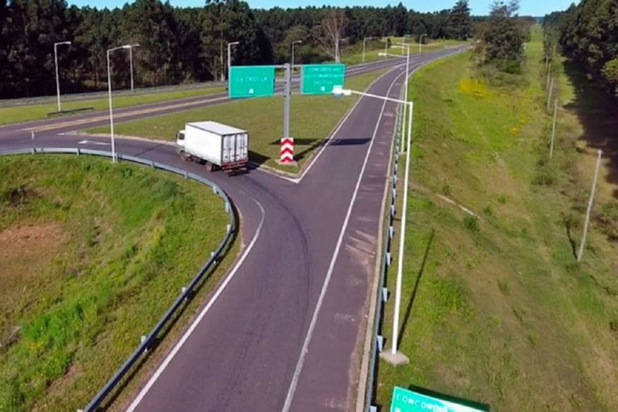 Nación anunció que la Ruta 14 será la primera del país habilitada para vehículos sin conductor