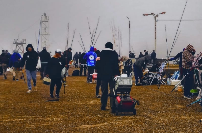 Se realizó una nueva edición de la pesca Vale Todo en la costanera