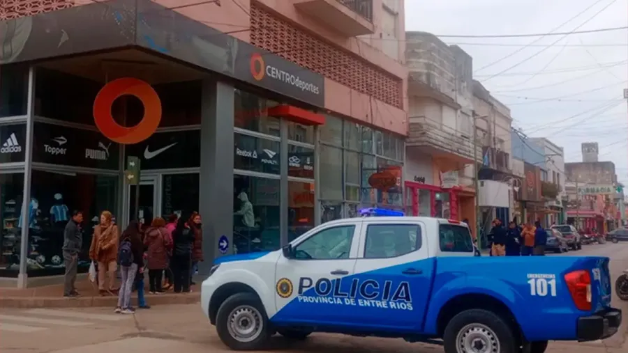 Un adolescente murió tras caer de un edificio en el centro de Gualeguaychú