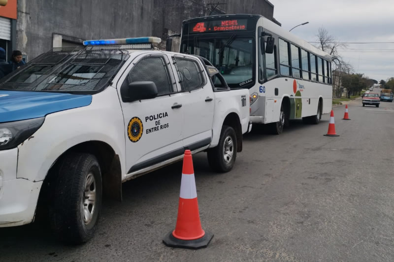 Fue detenido luego de exhibir sus genitales ante una pasajera en un colectivo