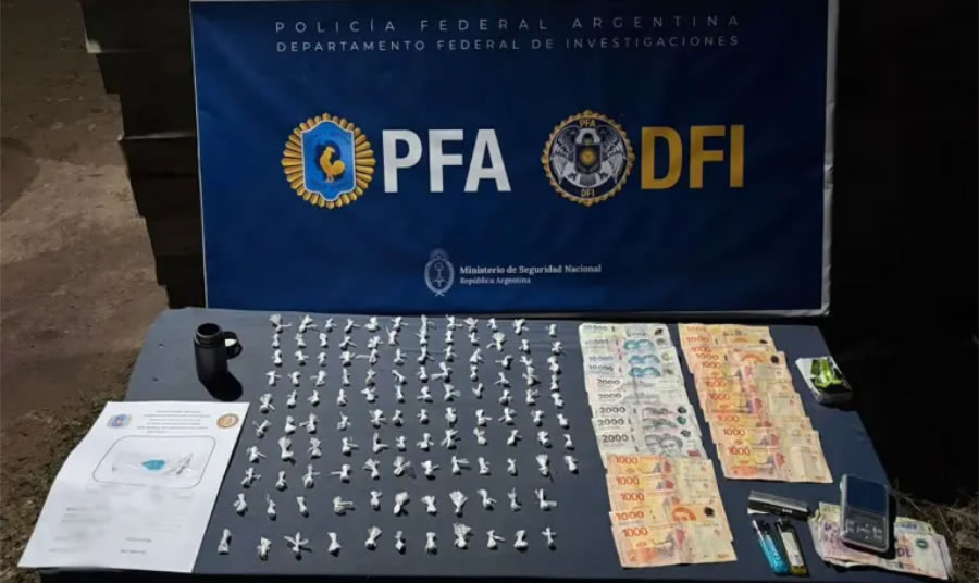 Desarticularon dos kioscos de droga en La Bianca: dos detenidos y 238 dosis de cocaína secuestradas