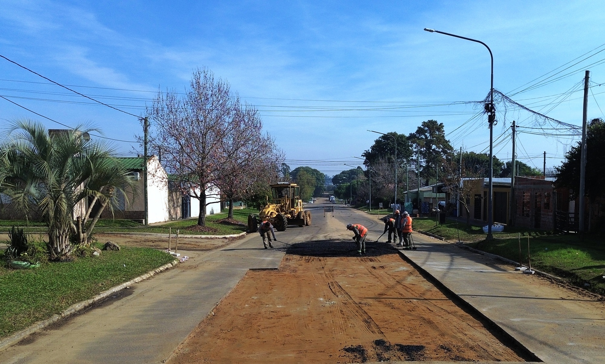 La Municipalidad realiza obras de bacheo con materiales y recursos propios