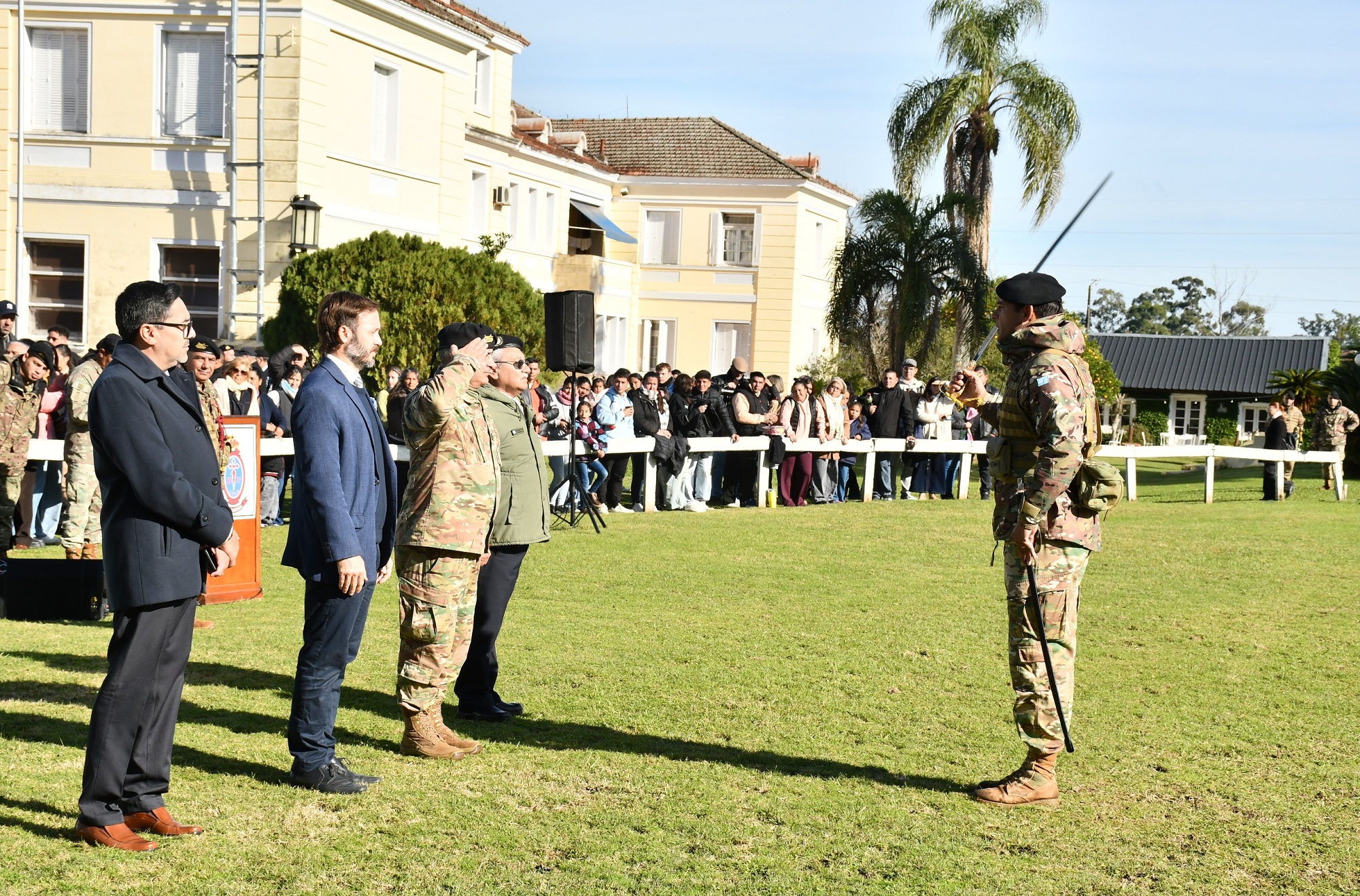 Azcué: “La bandera es la expresión de un destino compartido y la memoria de quienes lucharon por la libertad”
