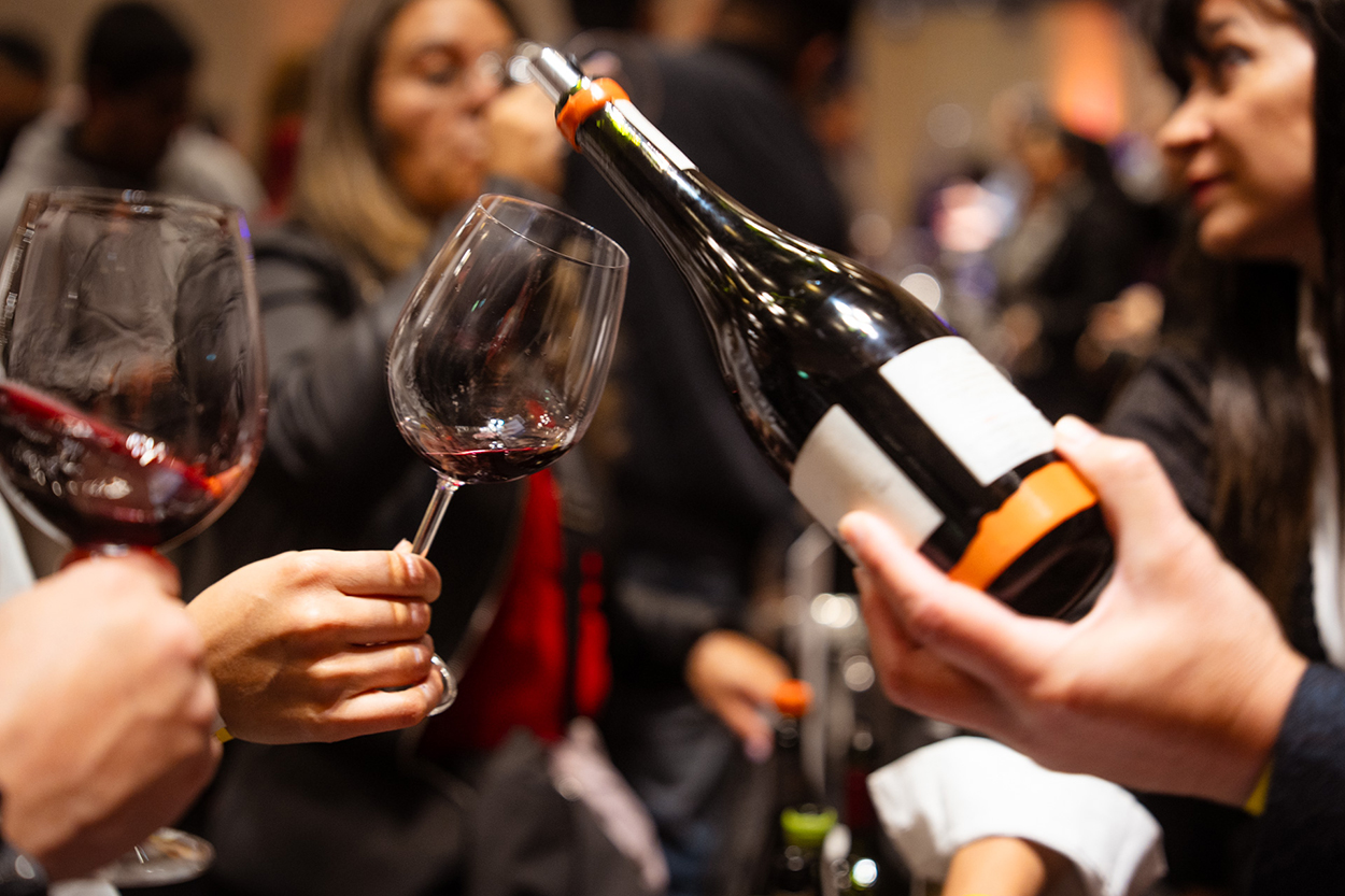 “El placer también se descubre, se conversa y se comparte”: llega a Concordia una propuesta que combina vinos y sexología