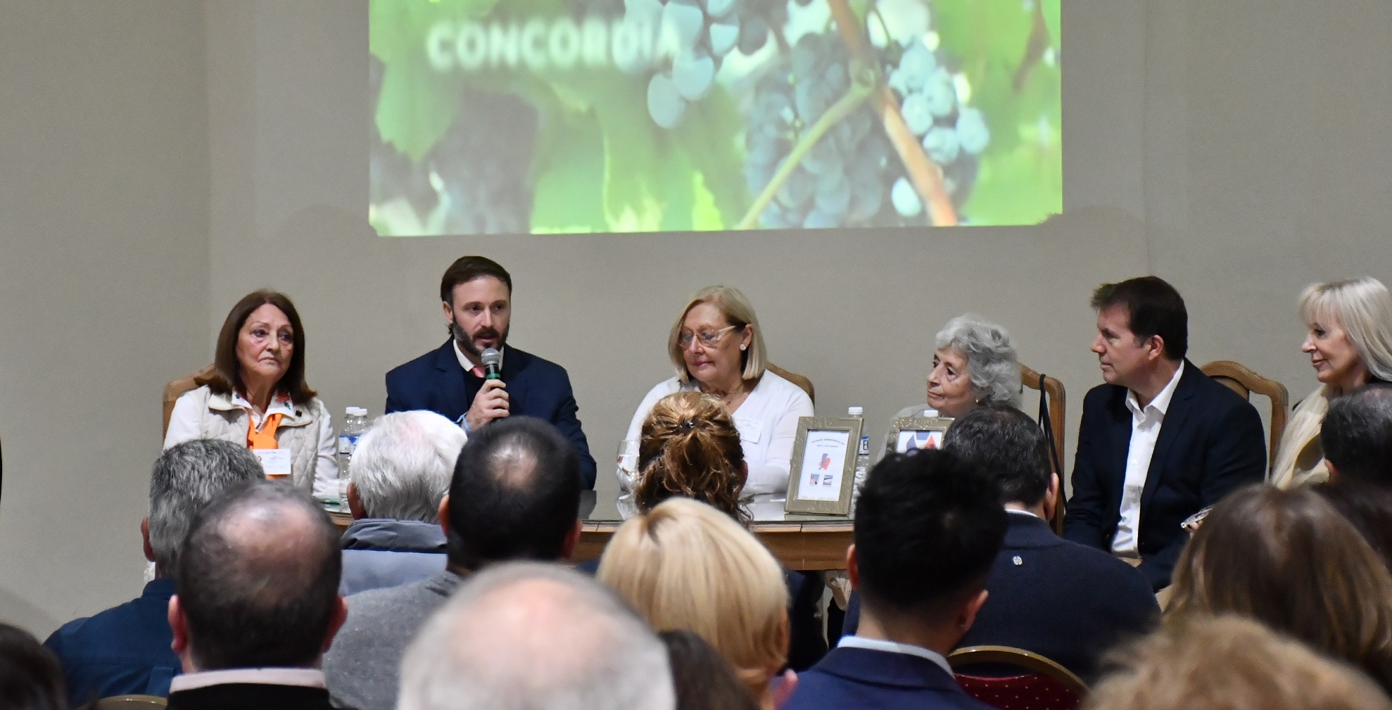 El intendente Azcué participó del encuentro de la Región IV de LALCEC