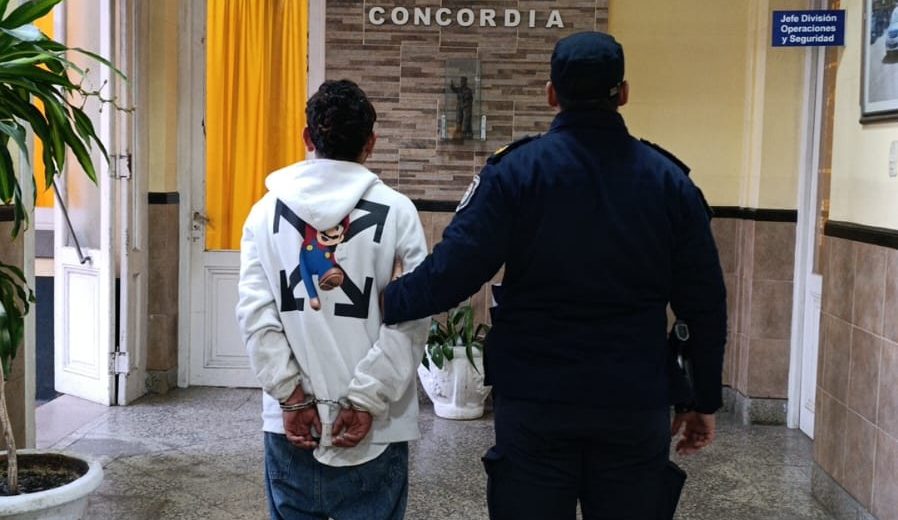 Detuvieron a un joven de 18 años cuando intentaba robar una motocicleta