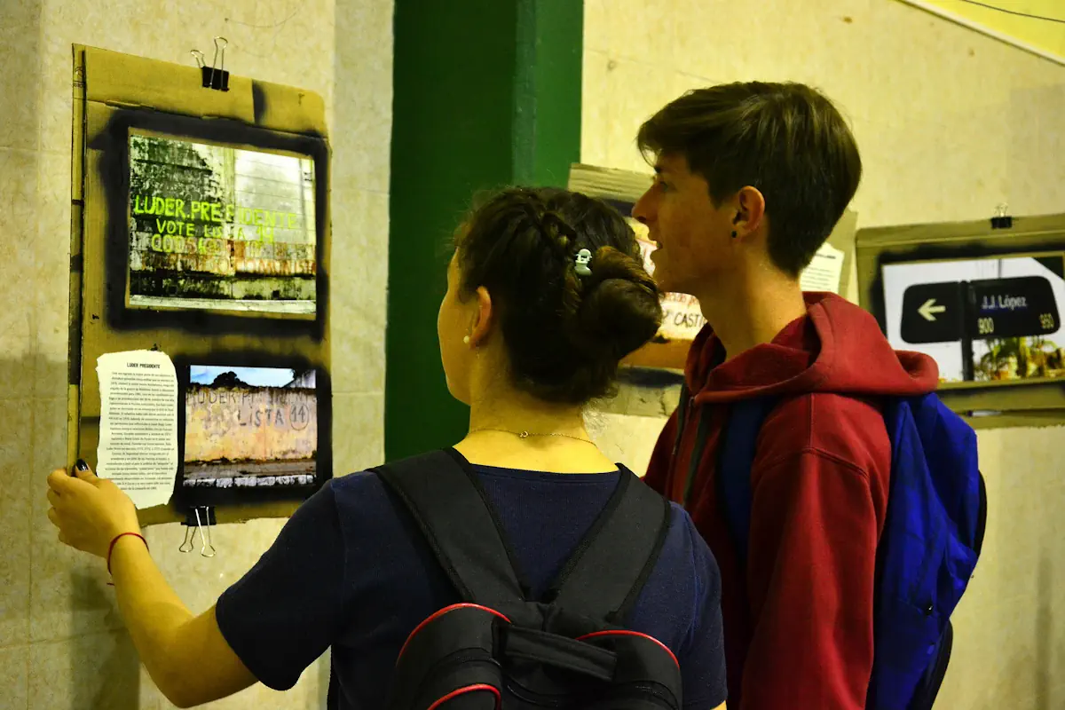Quedó inaugurada la muestra fotográfica “Todo muro es político” en la Biblioteca Andrade