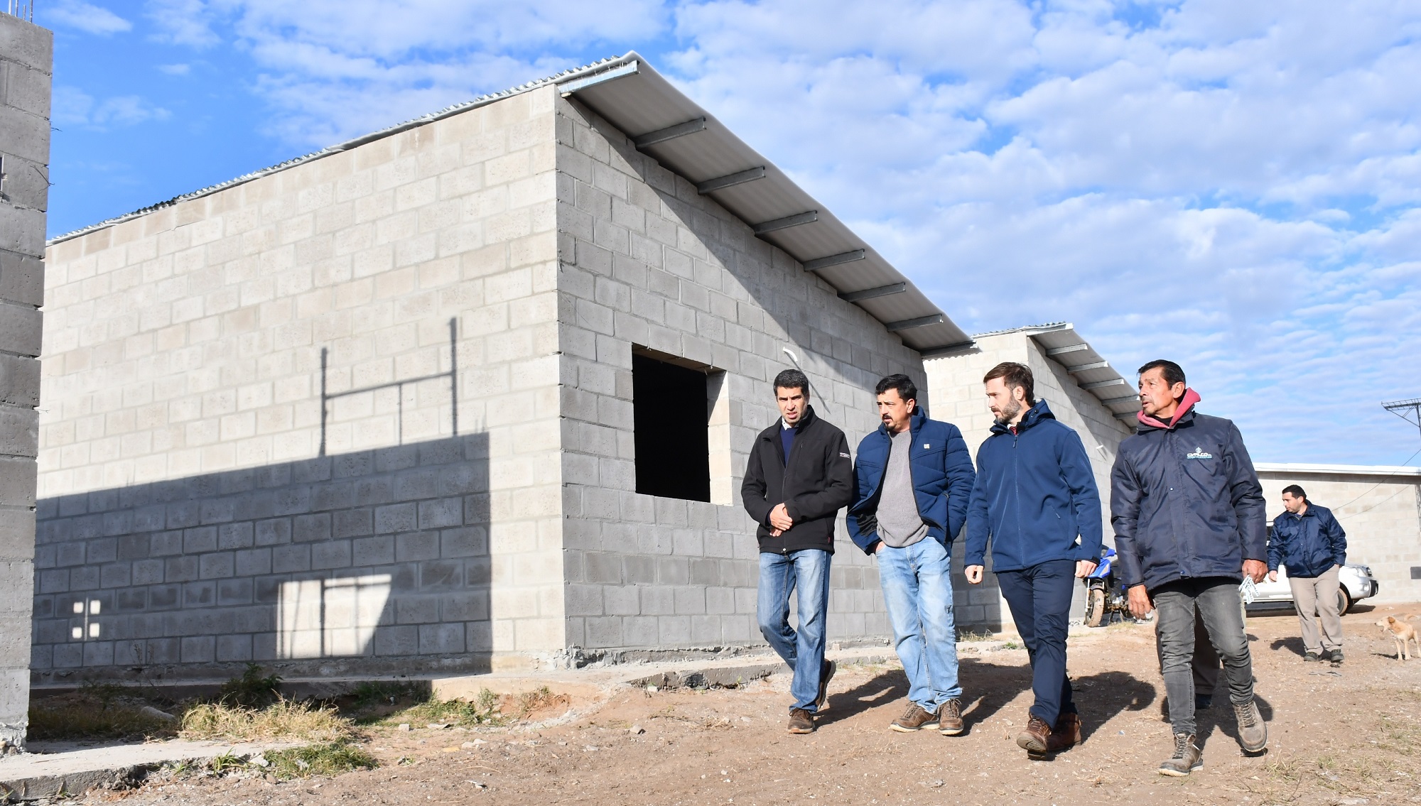 El Intendente recorrió las viviendas del barrio Agua Patito que serán destinadas a familias que viven en zonas inundables