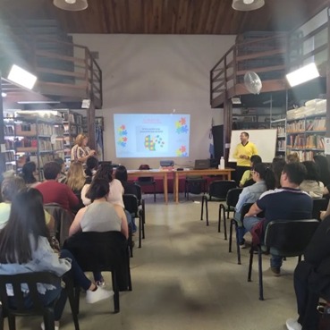 ESI, violencias e inteligencia artificial: lanzan un ciclo de formación para docentes con puntaje