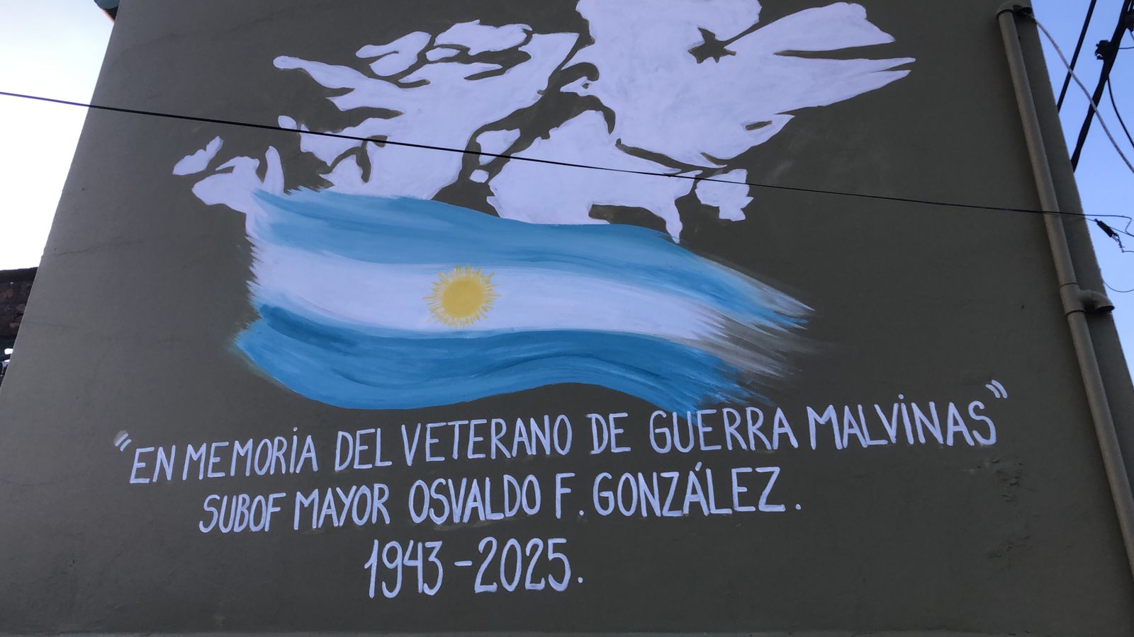 De una promesa compartida al recuerdo en una pared: el homenaje de una hija a su padre veterano de Malvinas