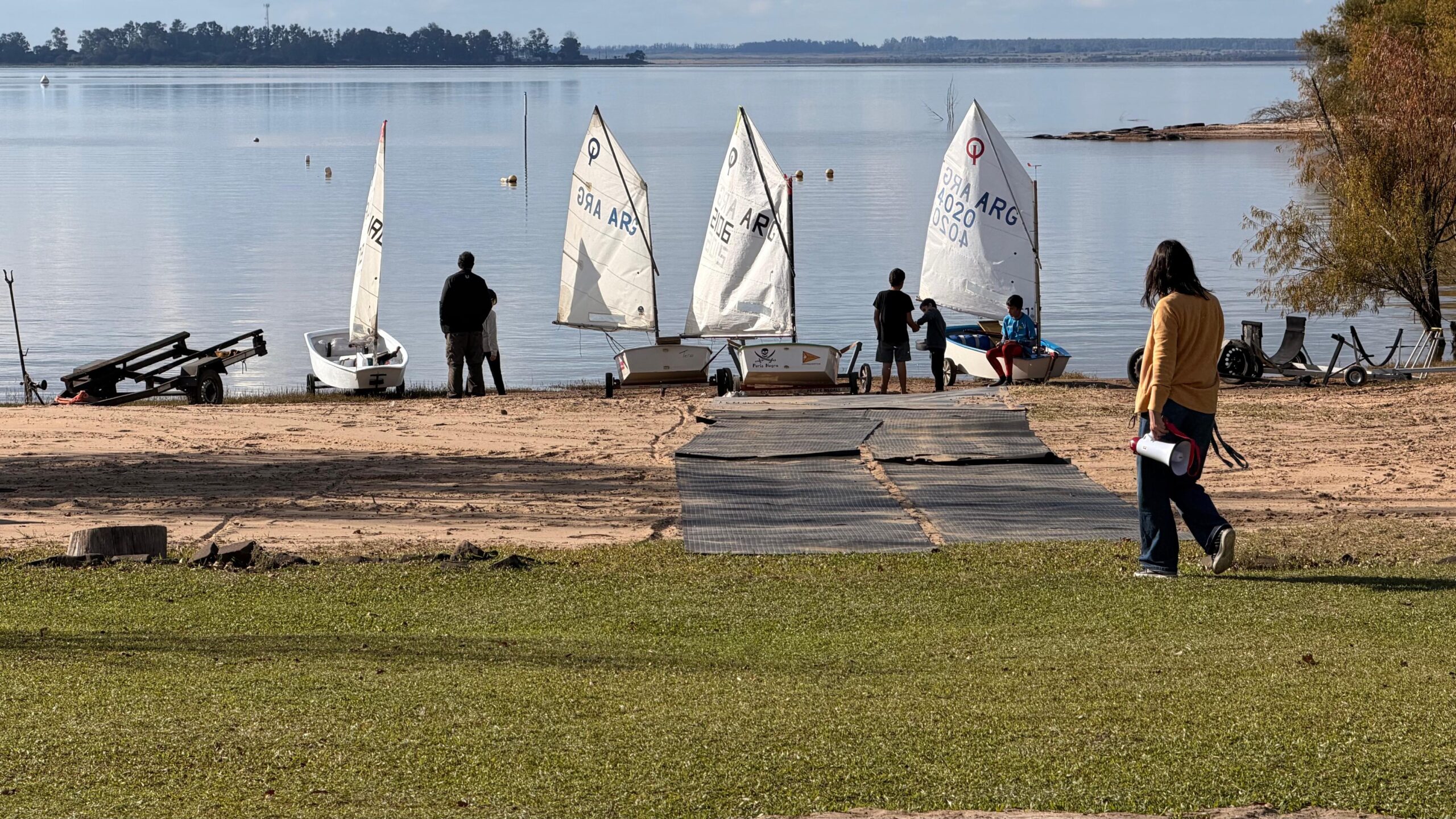 El Concordia Yacht Club invita a una jornada gratuita para que chicos den sus primeros pasos en la navegación a vela