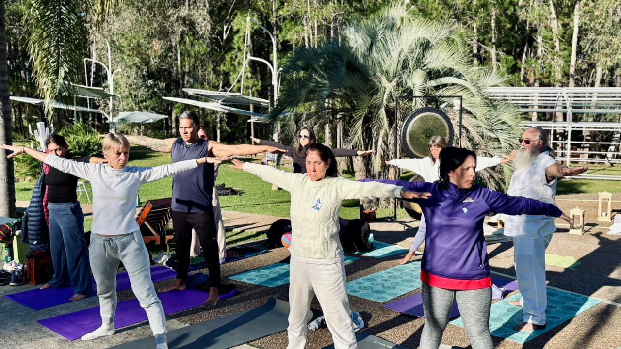 La iniciativa de CODESAL por el Día Internacional del Yoga en Termas del Ayuí