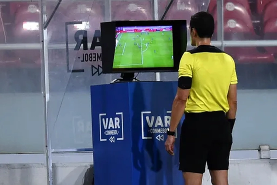 El VAR tendrá más poder en el Mundial 2026 y podrá intervenir en nuevas jugadas