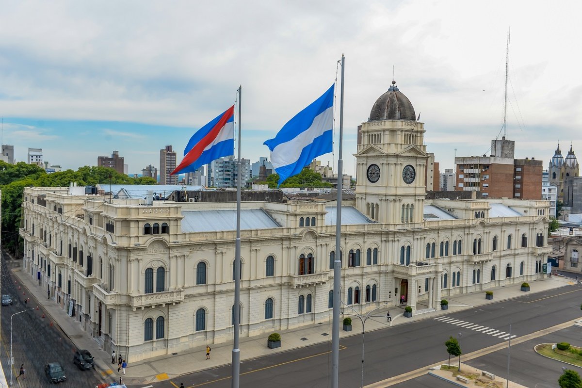 El gobierno provincial difundió el cronograma de pagos de haberes y del aguinaldo
