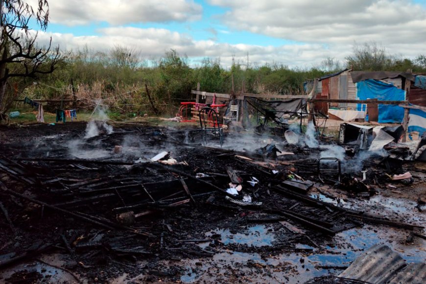 Incendio en una vivienda: Pericias apuntan a una falla en una conexión eléctrica clandestina
