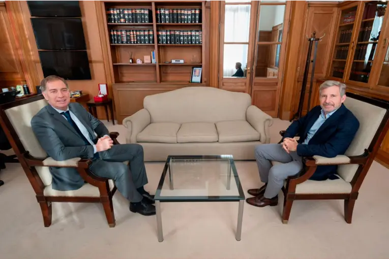 El ministro del Interior y el gobernador Frigerio se reunieron en Casa Rosada