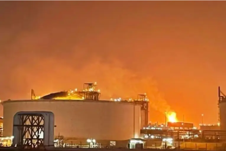 Qatar: una falla técnica provocó una grave explosión en un complejo clave para el gas mundial