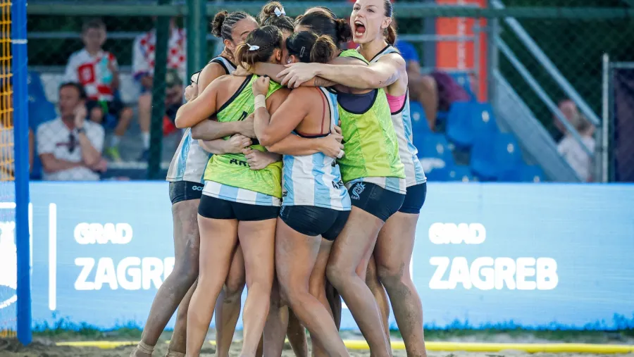 Hándbol playa: Las “Kamikazes” se consagraron campeonas del mundo en Croacia
