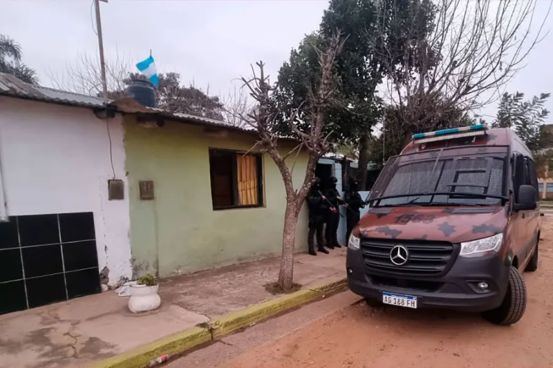 Megaoperativo antidrogas en Concordia: 16 detenidos y más de 115 dosis de cocaína secuestradas