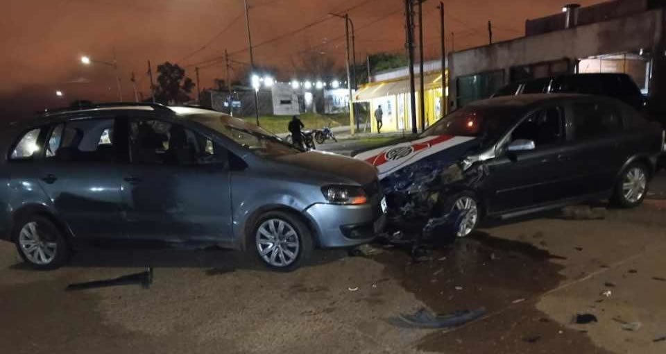 Cuatro personas fueron hospitalizadas tras un choque en boulevard Yuquerí y Moulins