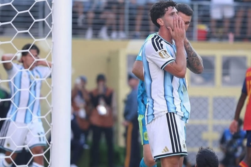 Marcos Senesi compartió un emotivo mensaje tras la final del Mundial 2026