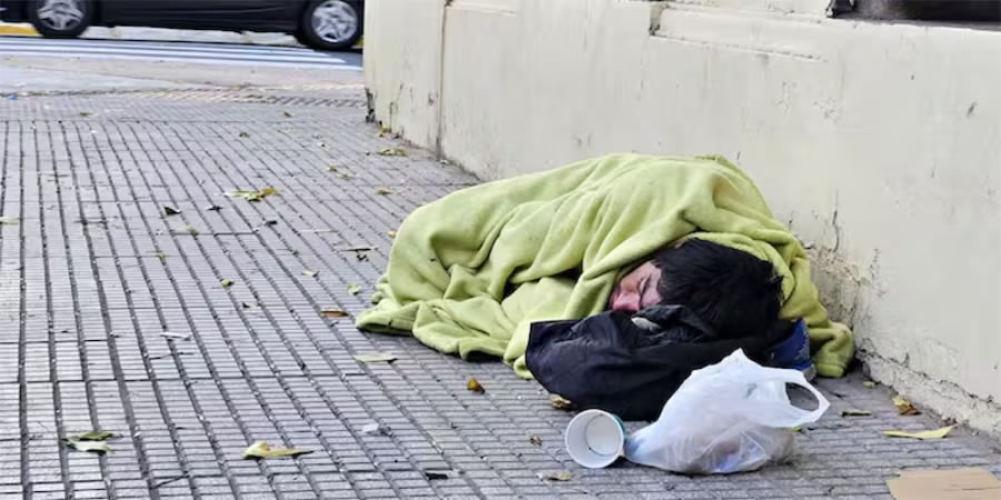 El municipio detalló como se asiste a personas en situación de calle ante la ola de frio