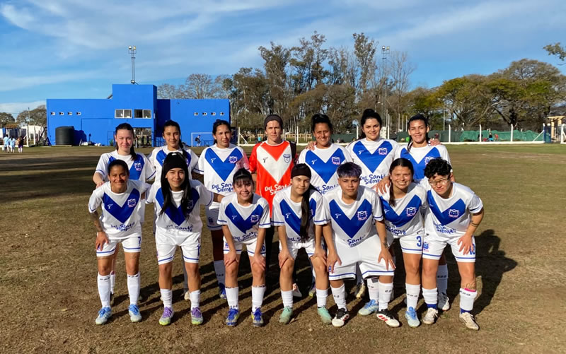 Santa María de Oro sigue firme en la cima del Fútbol Femenino