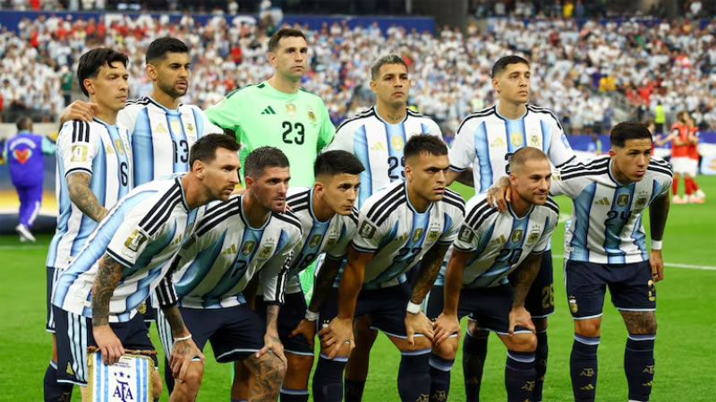 Argentina enfrenta a Cabo Verde y se define la jornada de este viernes: horarios de los partidos