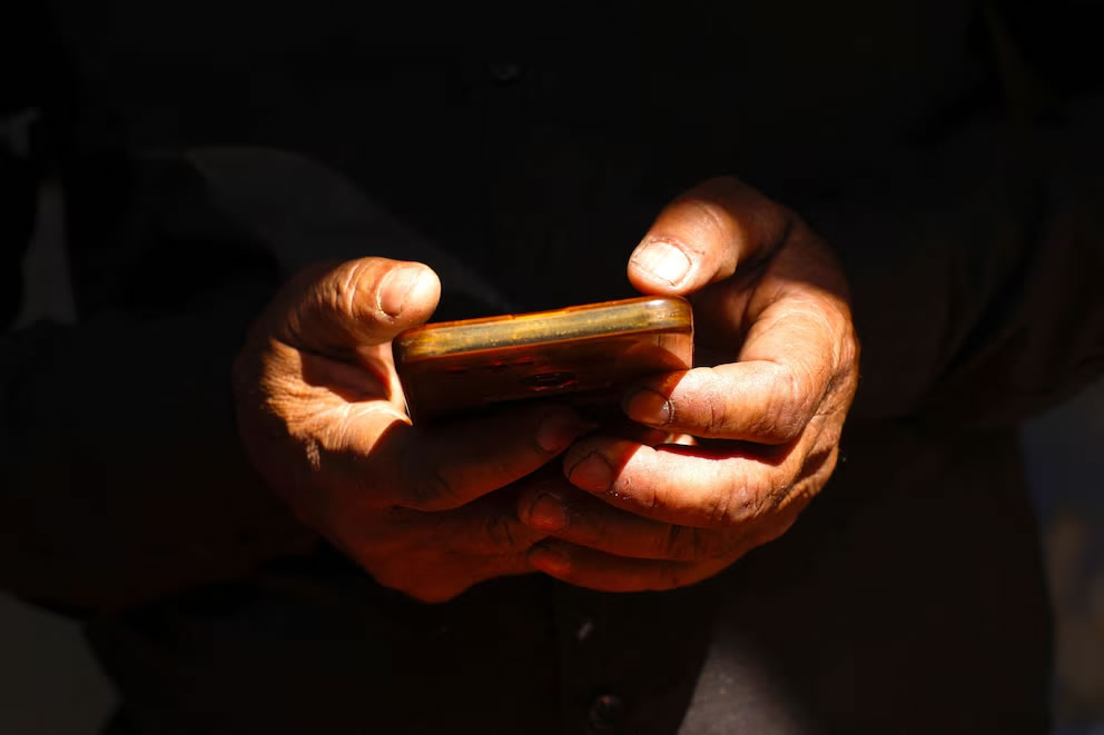 Modo oscuro en el celular: ¿mito o solución real para la vista y la batería?