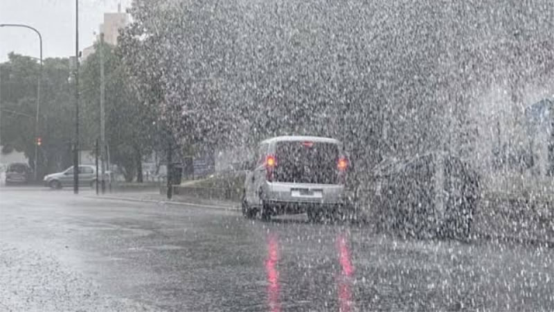 Una intensa granizada sorprendió a vecinos de Federal