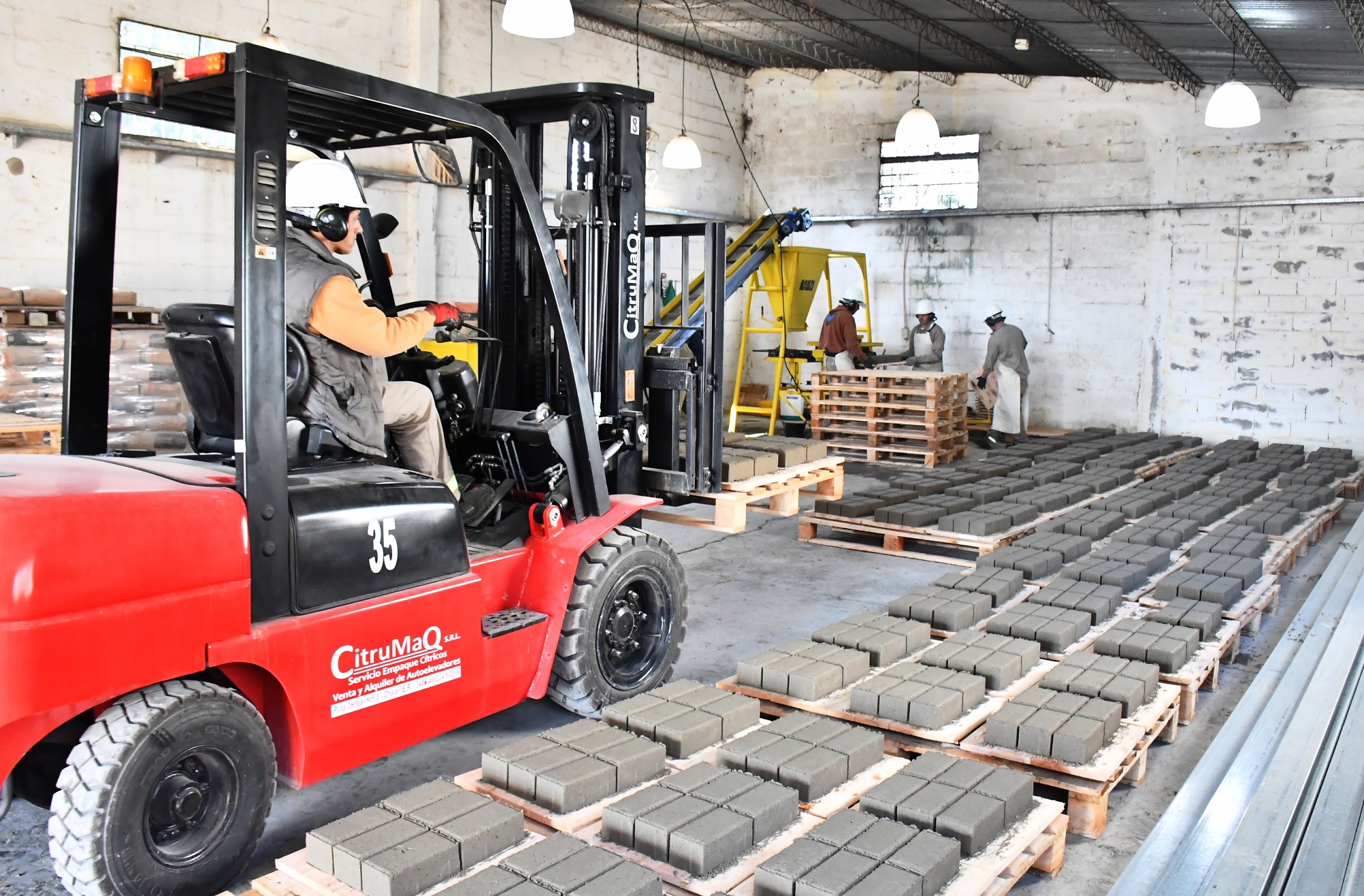 Con una inversión de $130 millones, la nueva planta de adoquines permitirá un ahorro del 69% en obras de pavimento